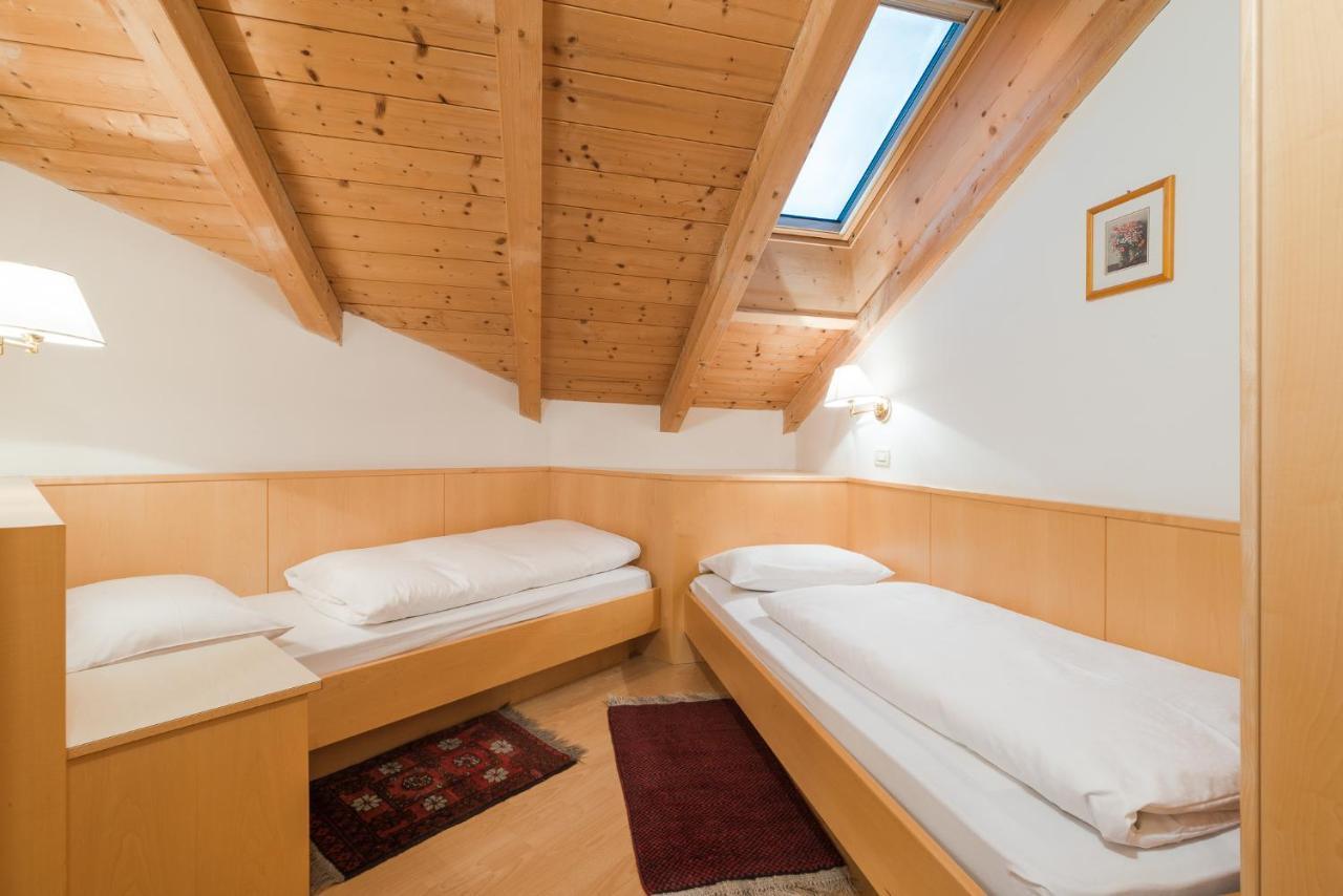 Residence Chalet Pinis Корвара ин Бадия Екстериор снимка