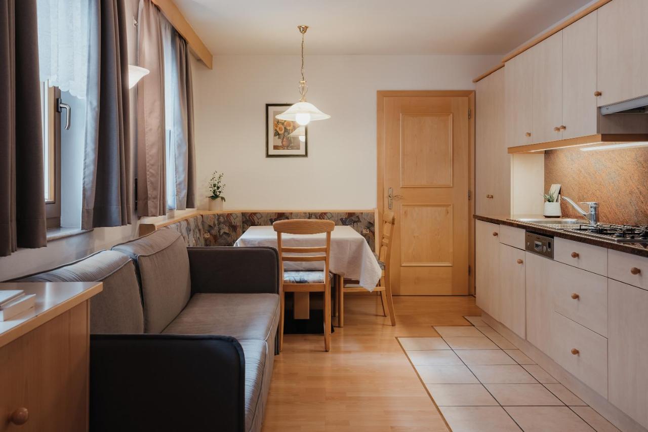 Residence Chalet Pinis Корвара ин Бадия Екстериор снимка