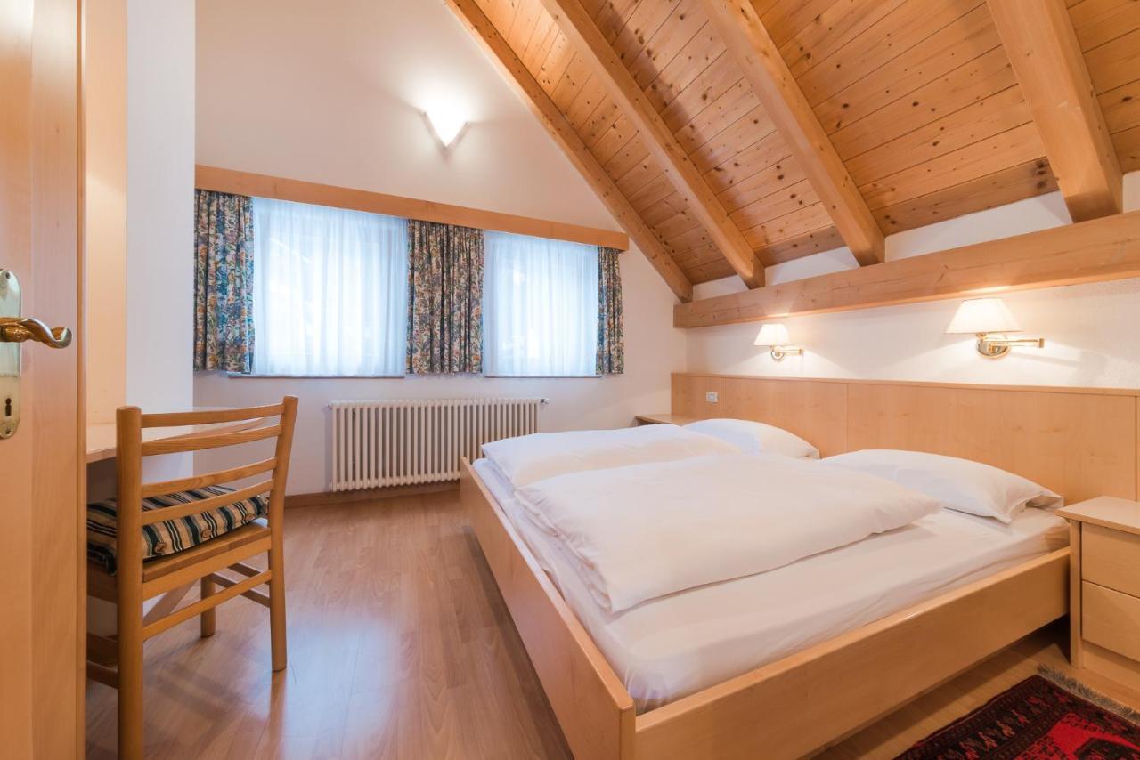 Residence Chalet Pinis Корвара ин Бадия Екстериор снимка