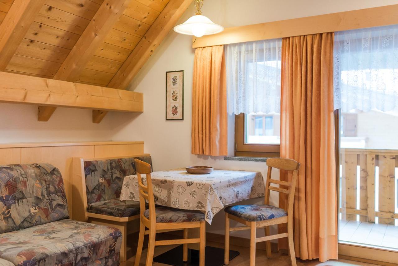 Residence Chalet Pinis Корвара ин Бадия Екстериор снимка