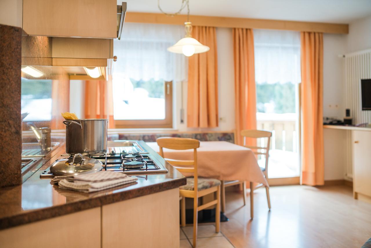 Residence Chalet Pinis Корвара ин Бадия Екстериор снимка